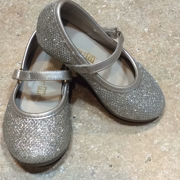 GIRL’S SMART FIT GOLD GLITTER BALLET SHOES - Picture 8 of 8